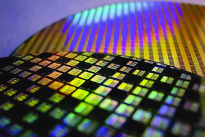 Mate60国内激活量近300万！华为麒麟9000S备货曝光：太多了